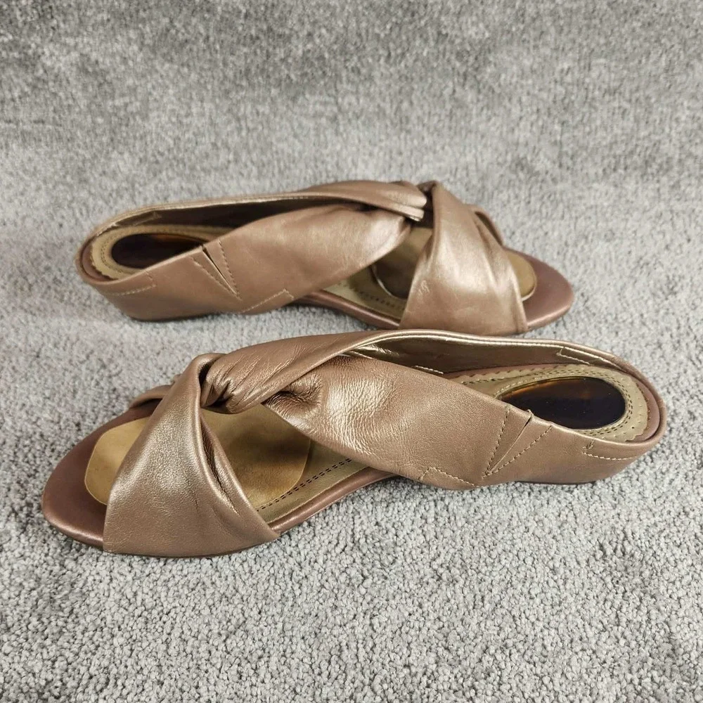 Trotters Cameron Sandals Gold Metallic Twisted Leather Wedge Women‎ Size 8N